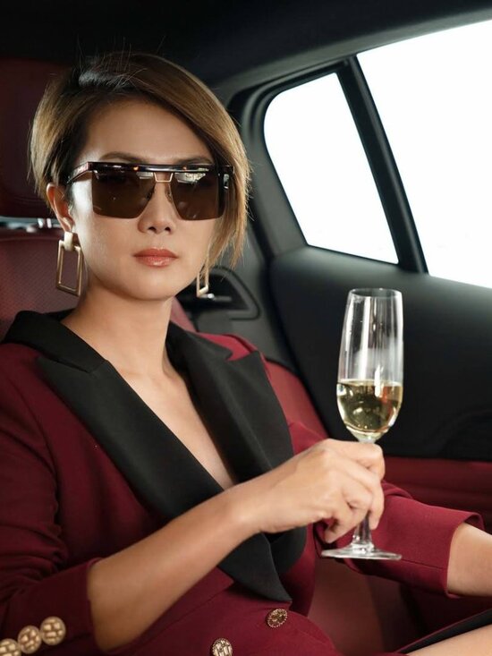 Max Mara MM0072 52E Square Sunglasses - Dark Havana/Brown main image 6